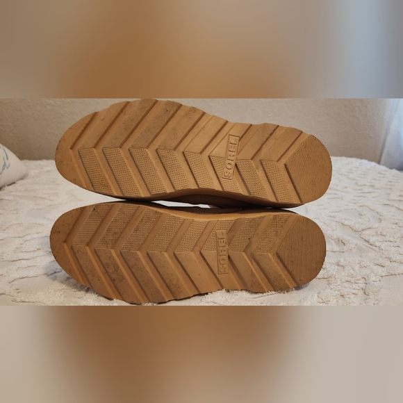 Sorel booties - Picture 4 of 7